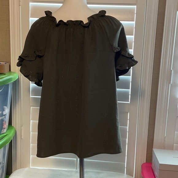 Como Vintage Dark Blouse with Ruffle and Tie - Picture 4 of 8